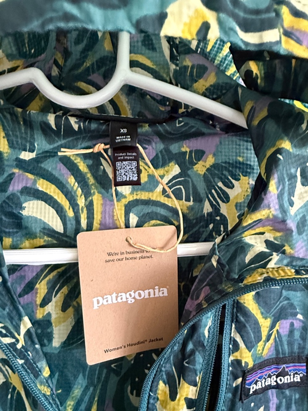 Patagonia Women's Houdini Jacket - Picture 2 of 4